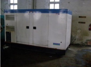 共和康明斯150kw大型柴油二手发电机组 共和康明斯150kw大型柴油二手发电机组